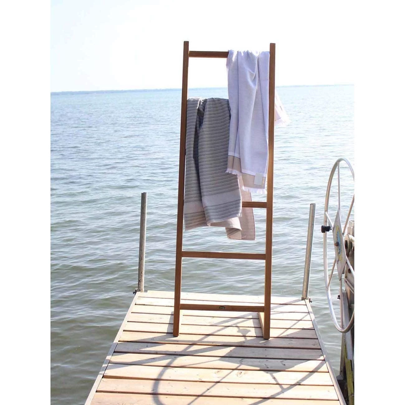 71 Inch Teak Self-Standing Towel Ladder With 6 Bars - Image 4