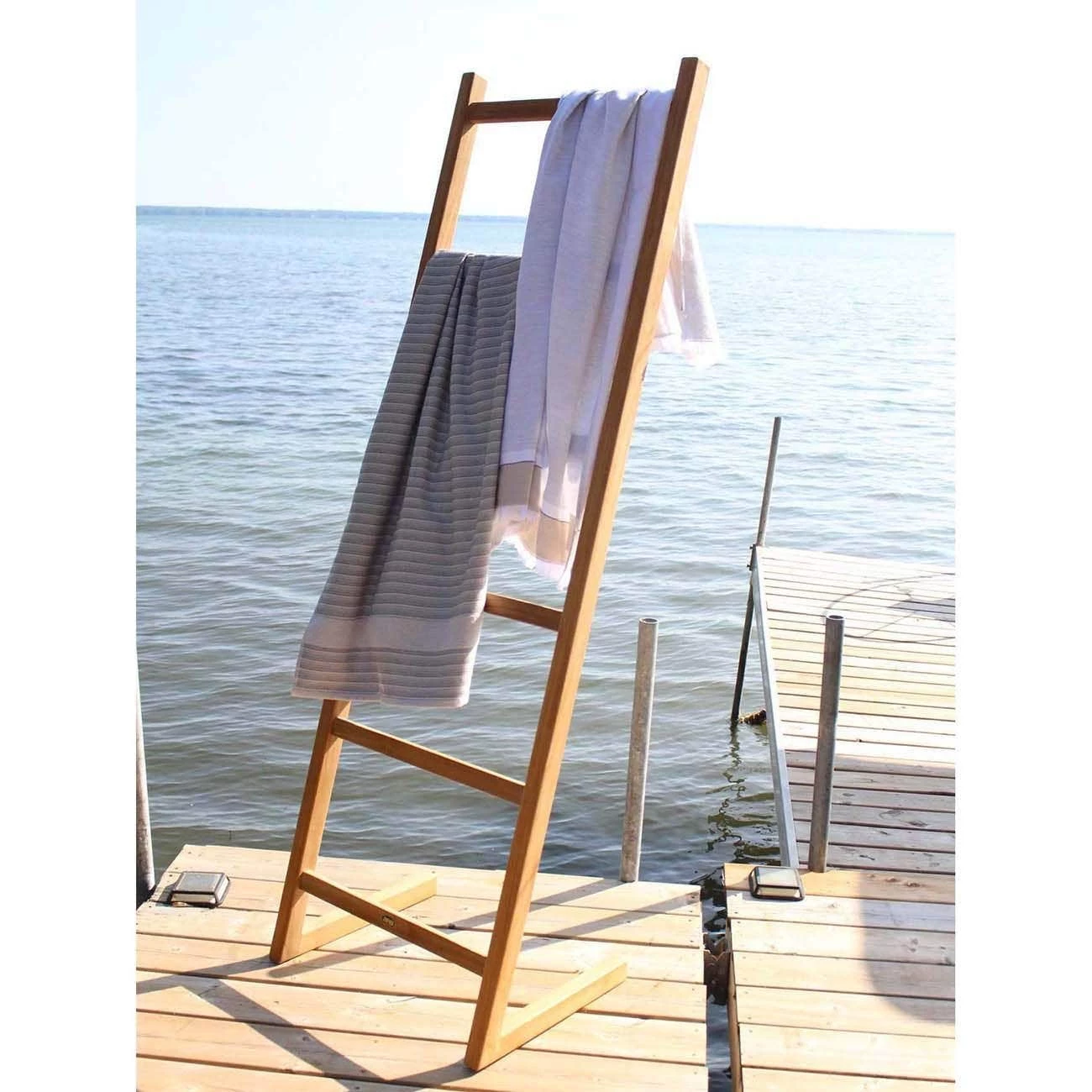 71 Inch Teak Self-Standing Towel Ladder With 6 Bars - Image 5